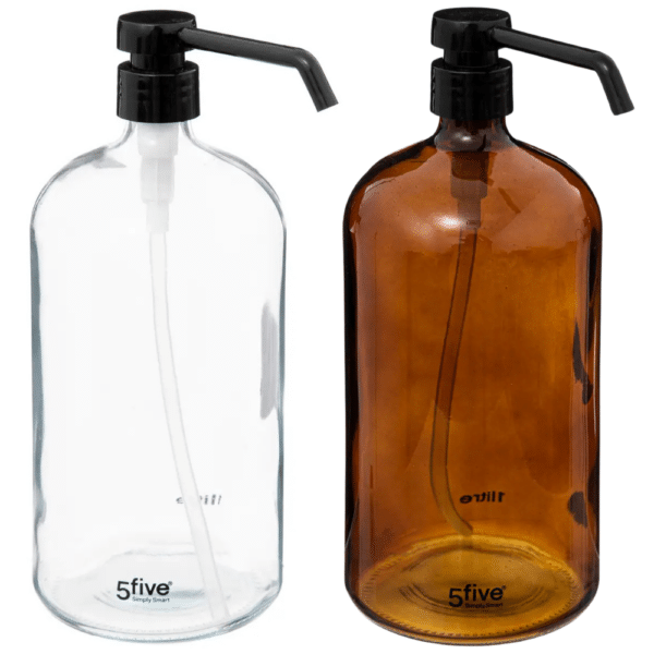 glas flaske i klar og brun med sæbepumpe. Perfekt til brusenichen til shampoo og balsam