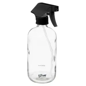 Sprayflaske i klar glas. Flaske med sprayhoved til rengøring, rengøringsmidler, ansigtsprodukter, planter osv.