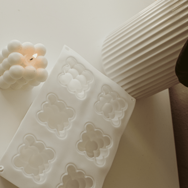 støbeform med 6 forme i en til støbning af boblelys