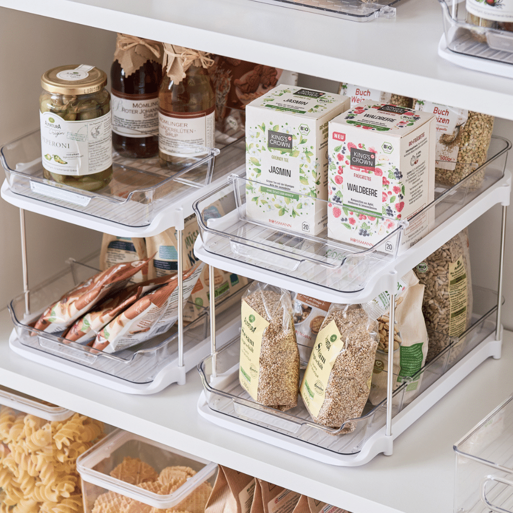 opbevaringsreol med udtrækshylder og skuffer | Skuffer med udtræk i opbevaringsreol, der holder småting ryddelige og organiserede i køkken, badeværelse eller kontor.